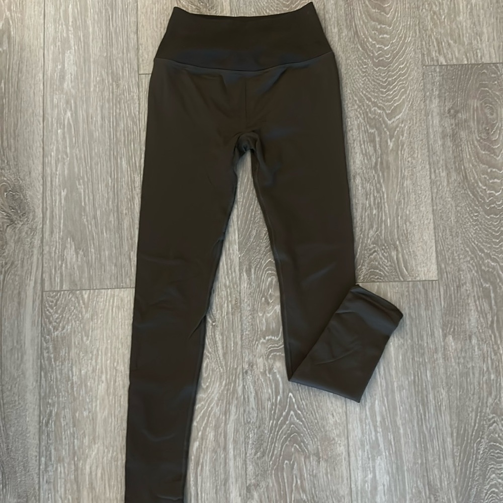 Alo Yoga Seamless High-Waist Ribbed Legging Espresso size Small